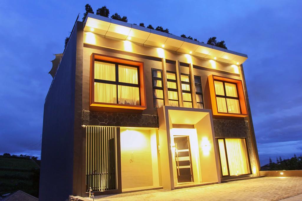 Daily Home Villa Dago Bandung Værelse billede