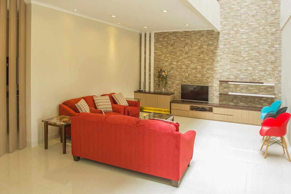 Daily Home Villa Dago Bandung Værelse billede